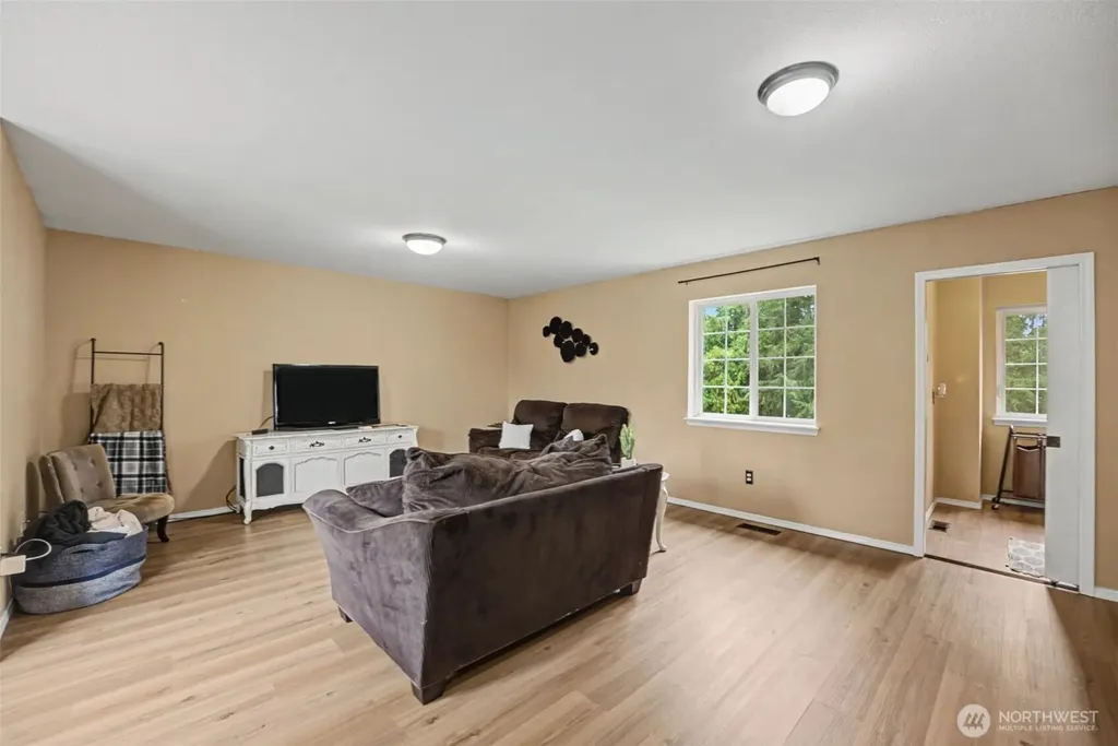 21504 107th Avenue E Graham WA 98338