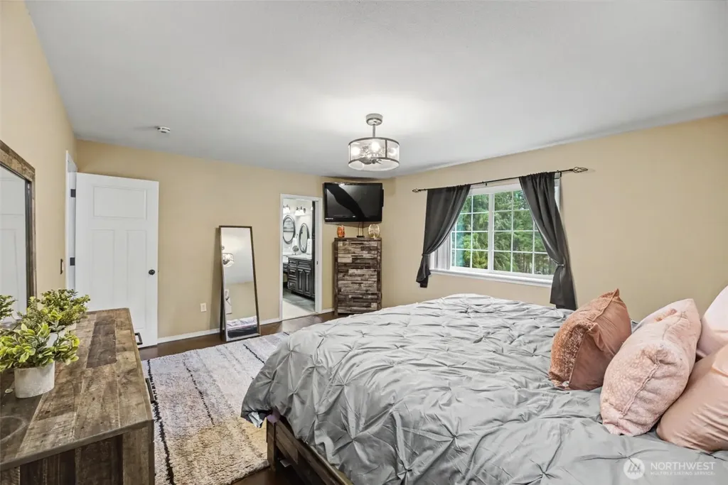 21504 107th Avenue E Graham WA 98338