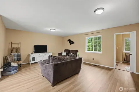 21504 107th Avenue E Graham WA 98338