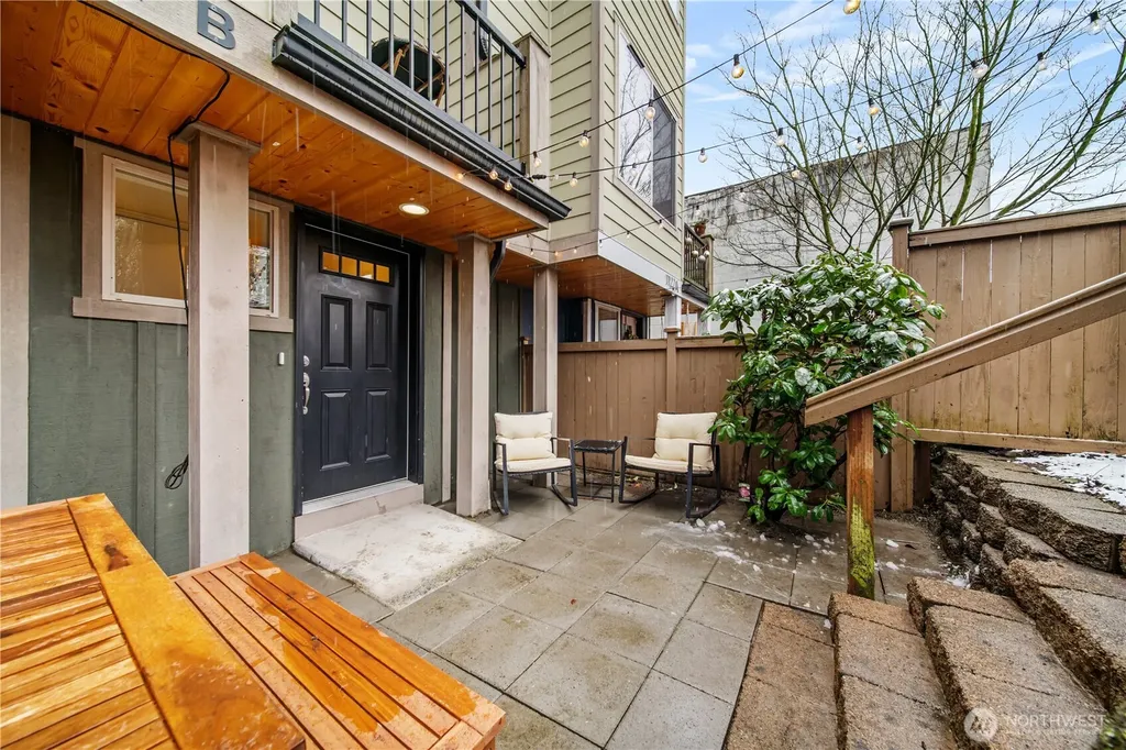 1122 N 92nd Street Seattle WA 98103
