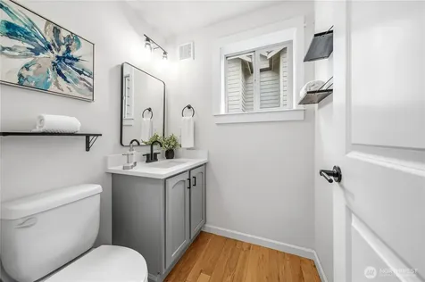 1122 N 92nd Street Seattle WA 98103