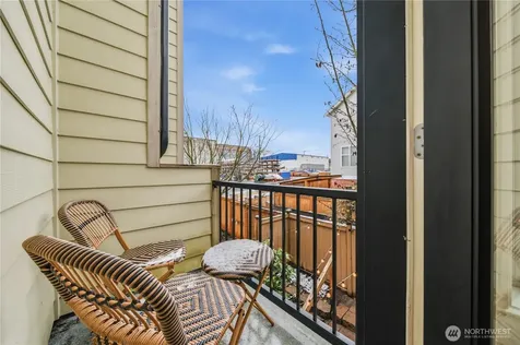 1122 N 92nd Street Seattle WA 98103
