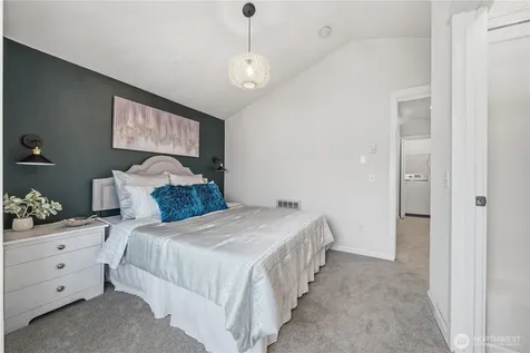 1122 N 92nd Street Seattle WA 98103