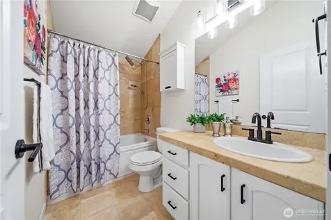 1122 N 92nd Street Seattle WA 98103