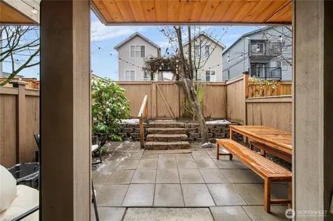 1122 N 92nd Street Seattle WA 98103