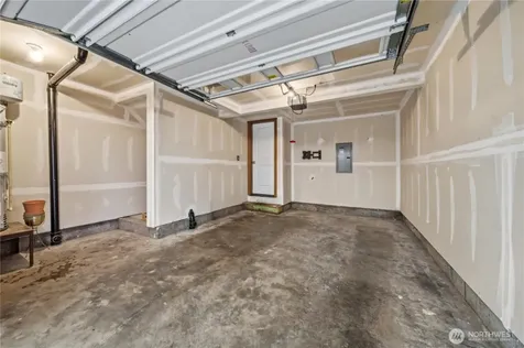 1122 N 92nd Street Seattle WA 98103