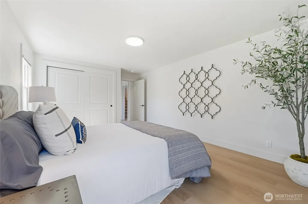 1221 S 101st Street Seattle WA 98168
