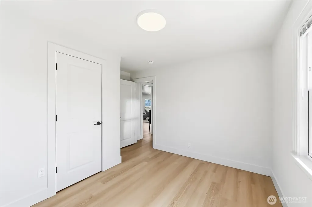 1221 S 101st Street Seattle WA 98168