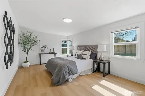 1221 S 101st Street Seattle WA 98168
