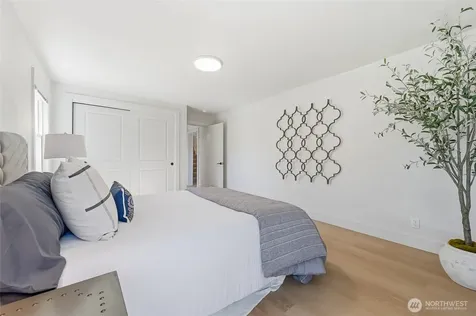 1221 S 101st Street Seattle WA 98168