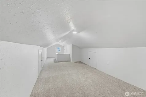 1221 S 101st Street Seattle WA 98168