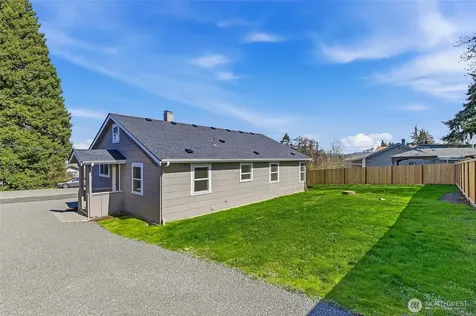 1221 S 101st Street Seattle WA 98168