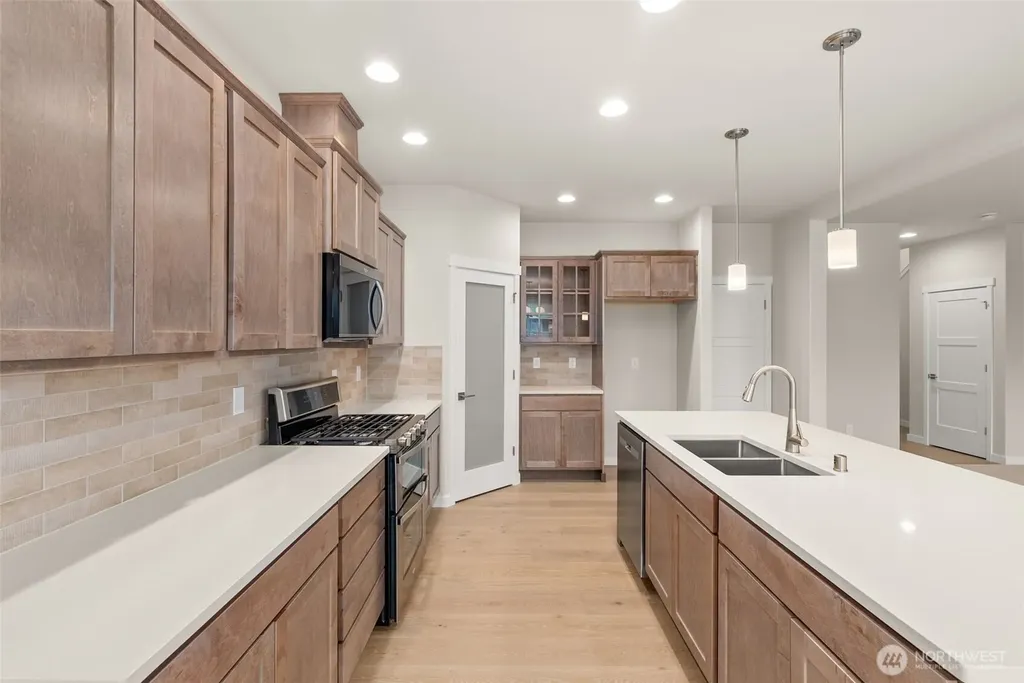 9005 Wyatt Court SE Tumwater WA 98501