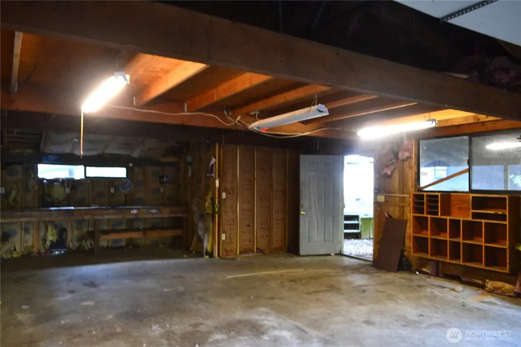 80 NE Collins Drive E Tahuya WA 98588