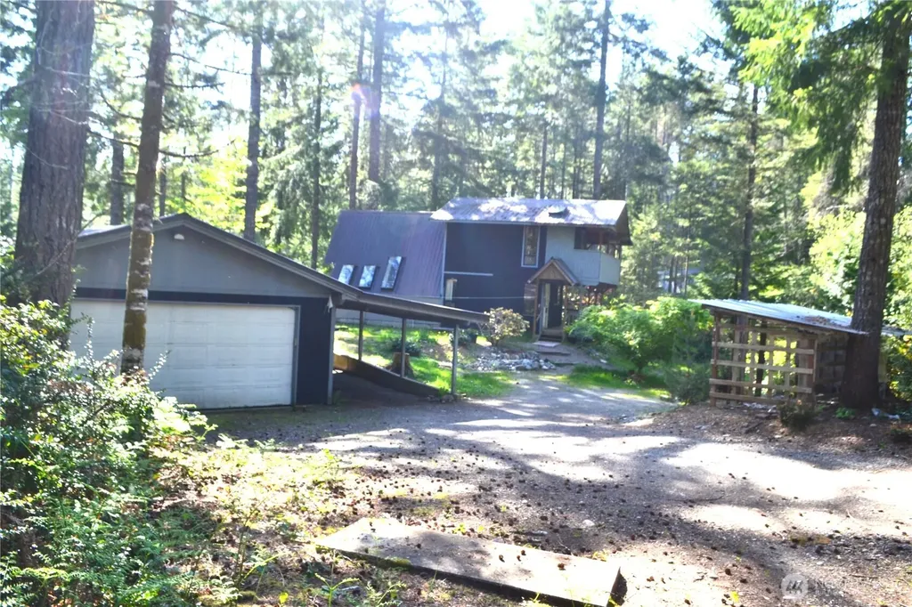 80 NE Collins Drive E Tahuya WA 98588