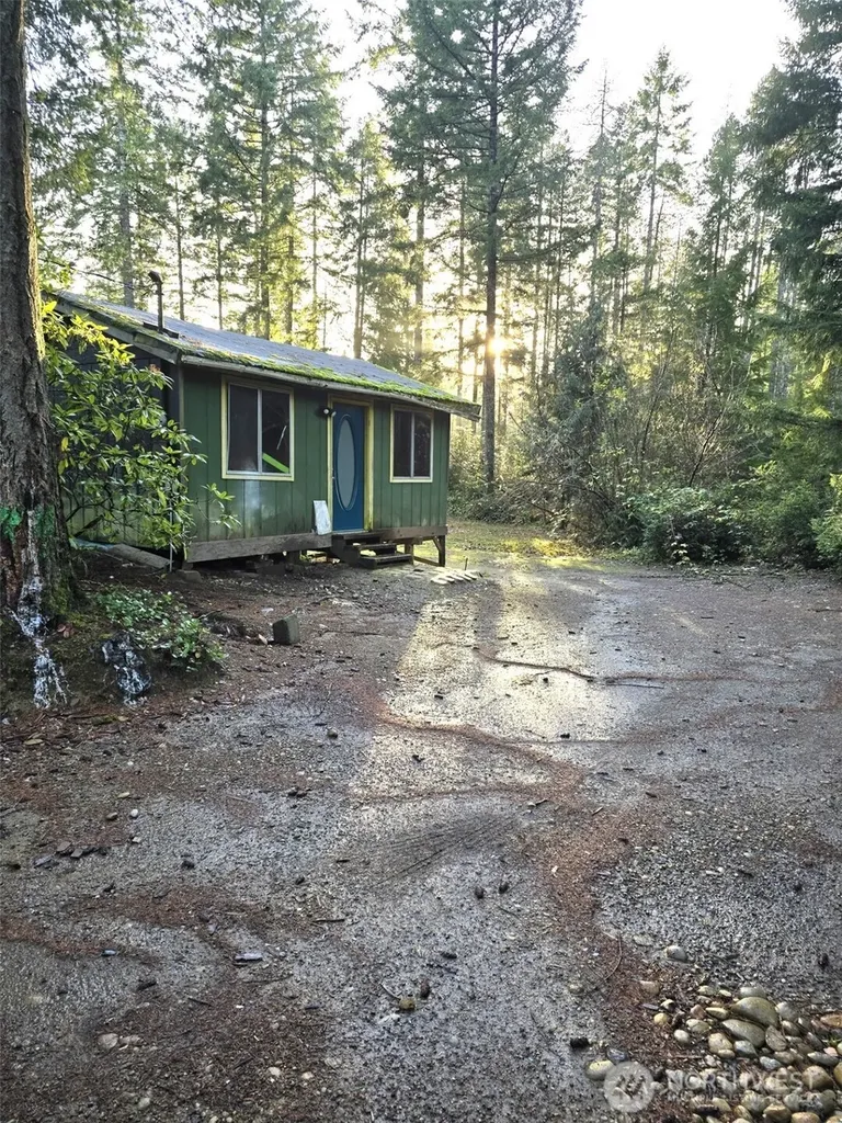 80 NE Collins Drive E Tahuya WA 98588