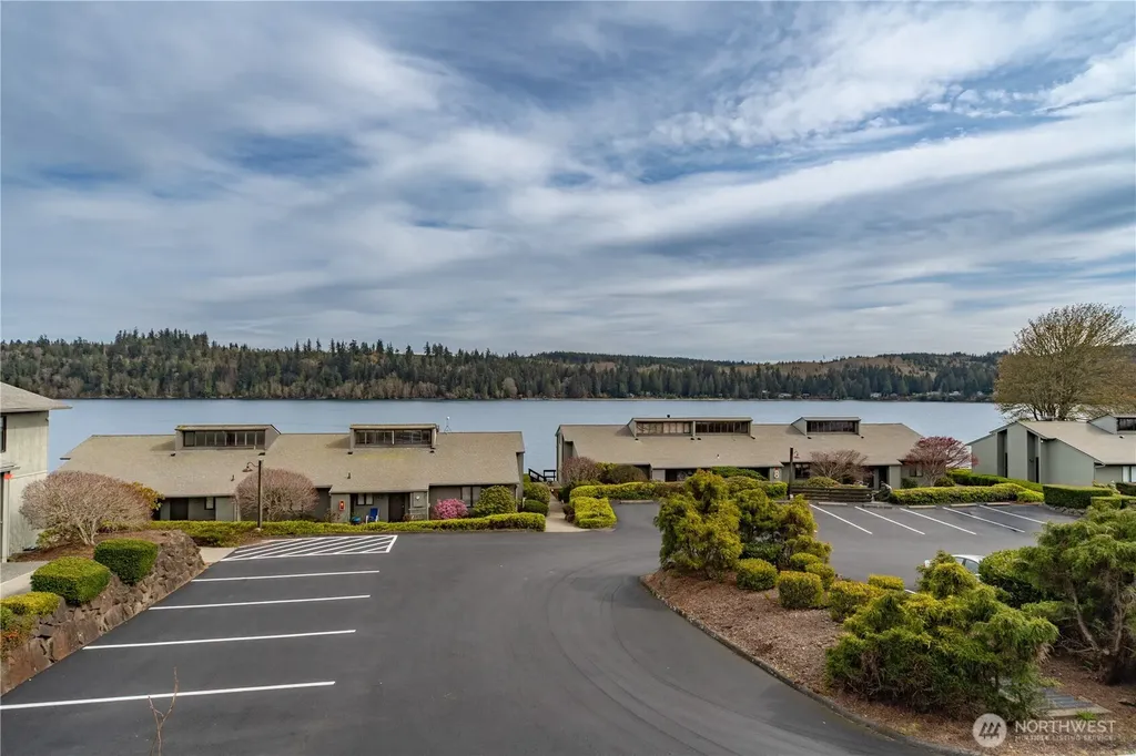 60 Hood Way NW Port Ludlow WA 98365