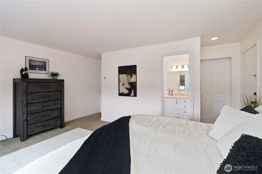60 Hood Way NW Port Ludlow WA 98365