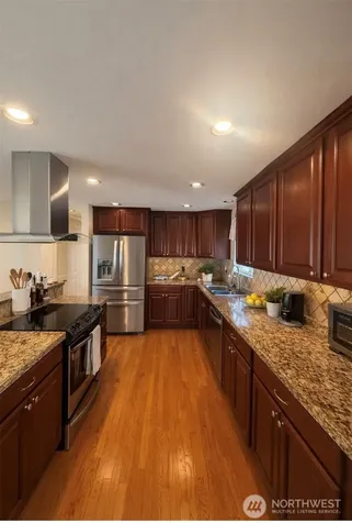 5006 NE 6th Street Renton WA 98059