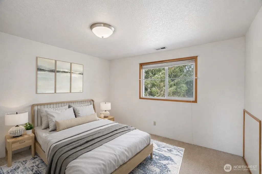 628 Weatherwax Loop NE Ocean Shores WA 98569