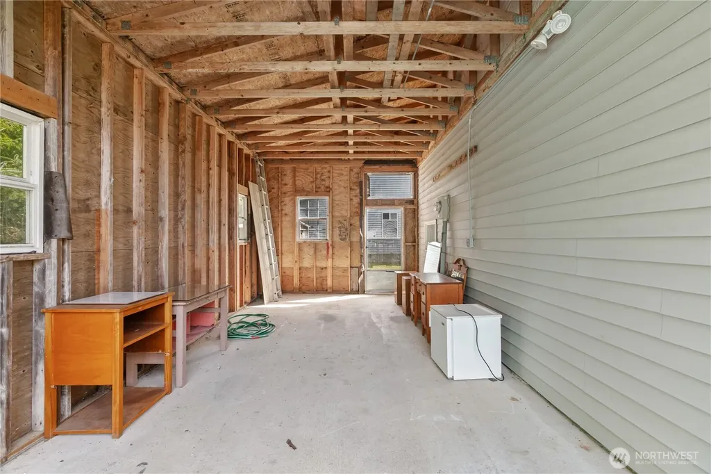 628 Weatherwax Loop NE Ocean Shores WA 98569