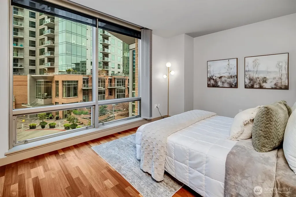 10650 NE 9th Place Bellevue WA 98004