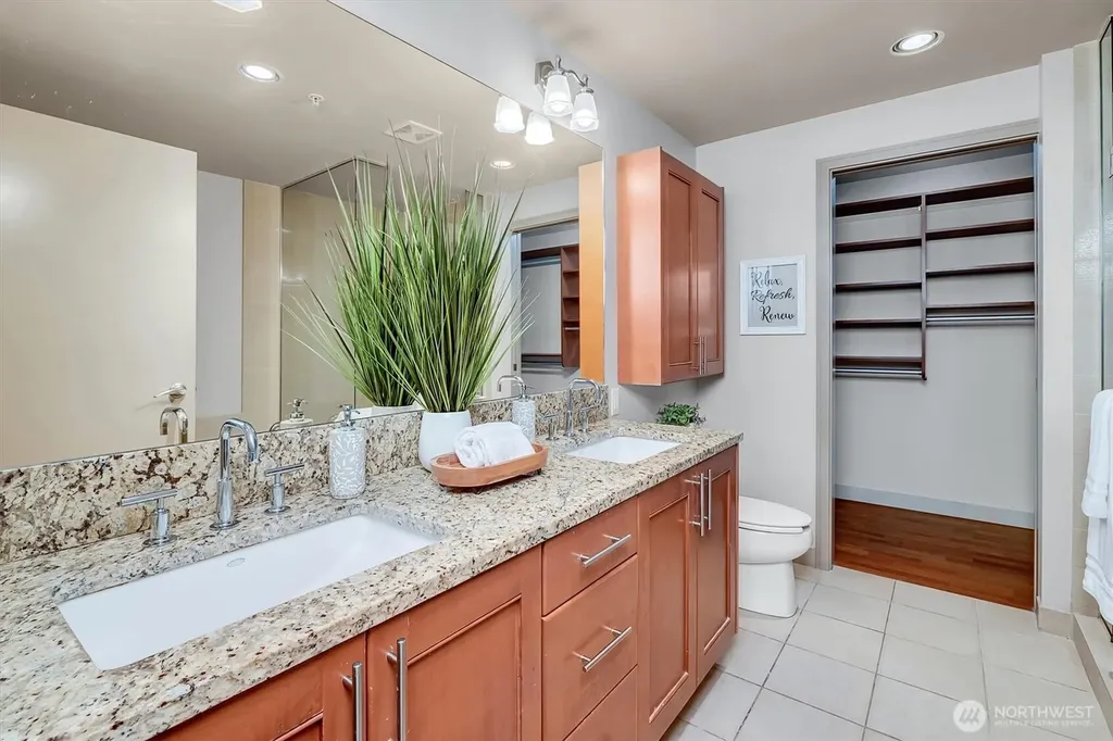 10650 NE 9th Place Bellevue WA 98004