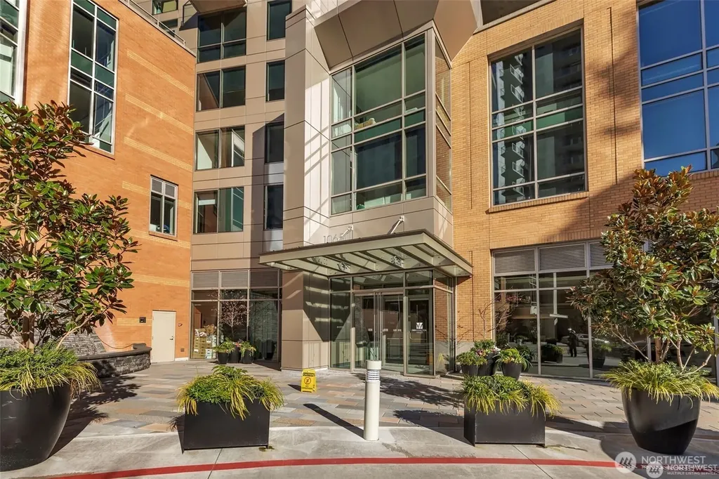 10650 NE 9th Place Bellevue WA 98004