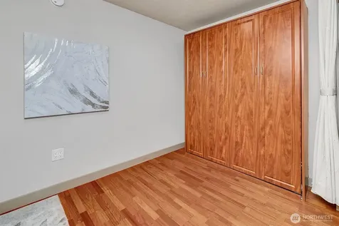 10650 NE 9th Place Bellevue WA 98004
