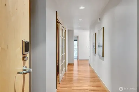 10650 NE 9th Place Bellevue WA 98004