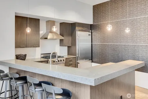 10650 NE 9th Place Bellevue WA 98004