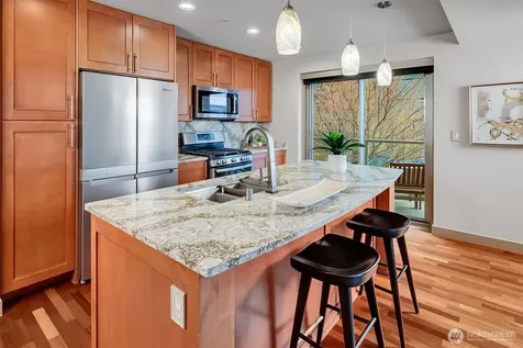 10650 NE 9th Place Bellevue WA 98004