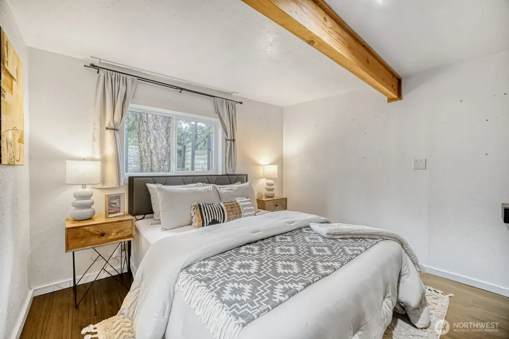 234 SW 208th Street Normandy Park WA 98166