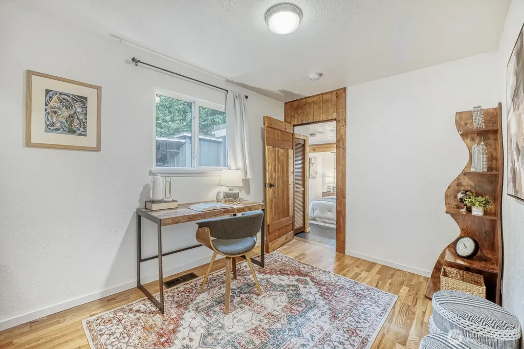 234 SW 208th Street Normandy Park WA 98166