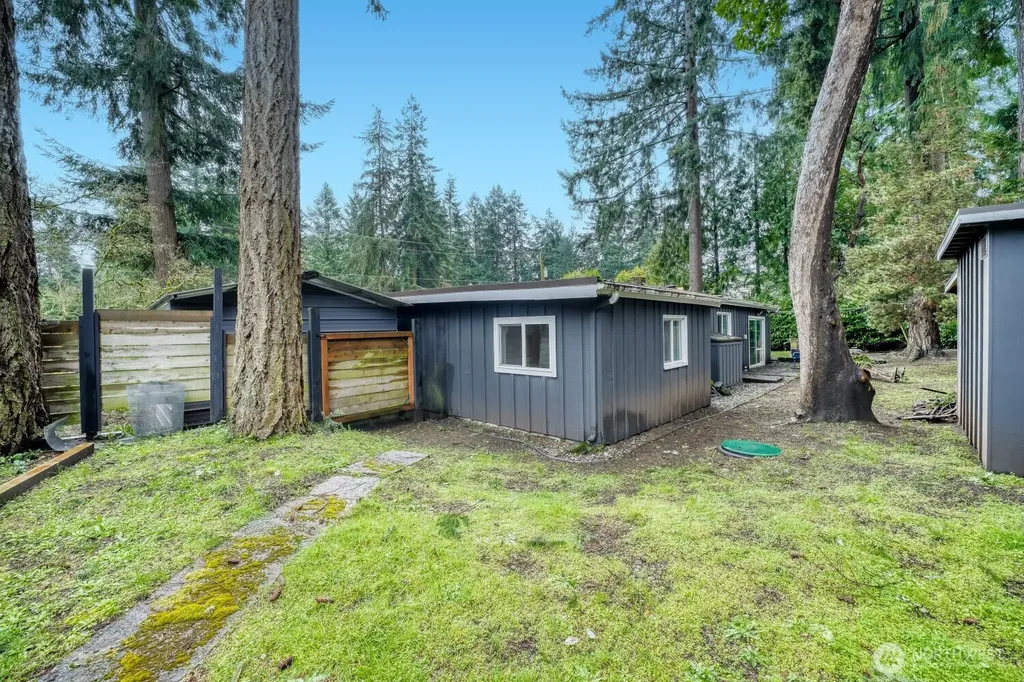 234 SW 208th Street Normandy Park WA 98166