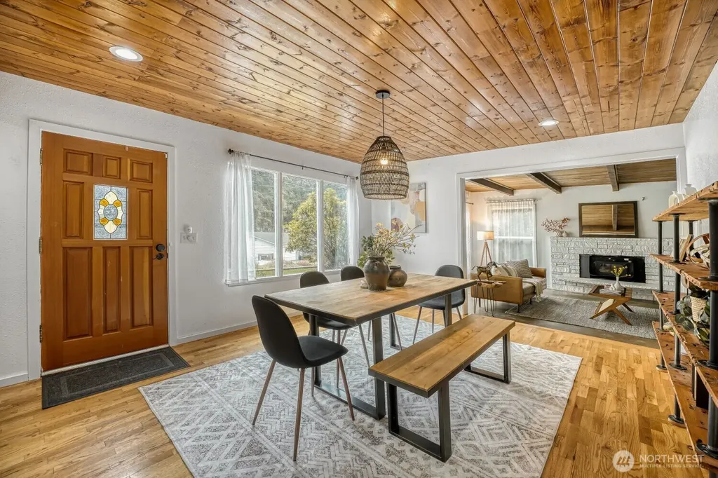 234 SW 208th Street Normandy Park WA 98166