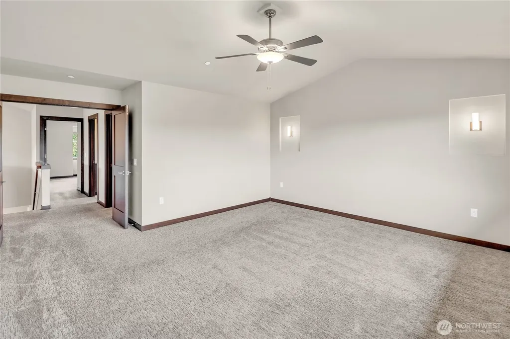 25212 138th Place SE Kent WA 98042