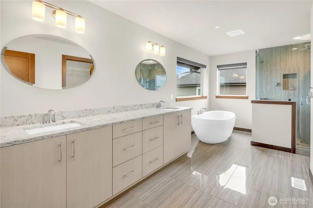 25212 138th Place SE Kent WA 98042