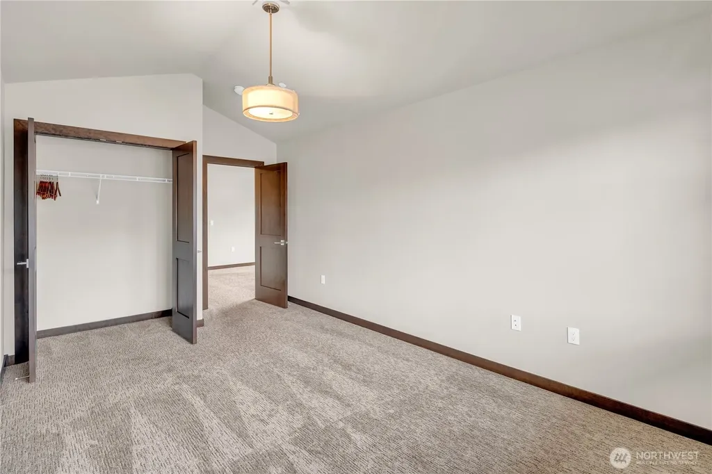 25212 138th Place SE Kent WA 98042