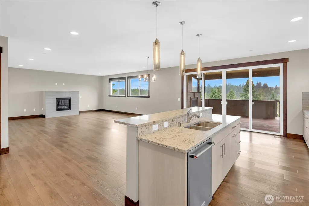 25212 138th Place SE Kent WA 98042