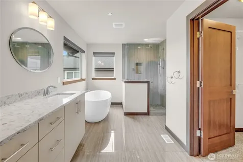 25212 138th Place SE Kent WA 98042