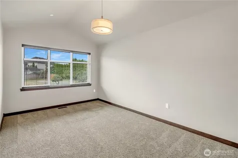 25212 138th Place SE Kent WA 98042
