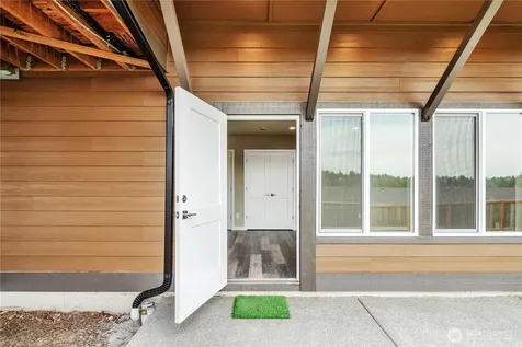 25212 138th Place SE Kent WA 98042