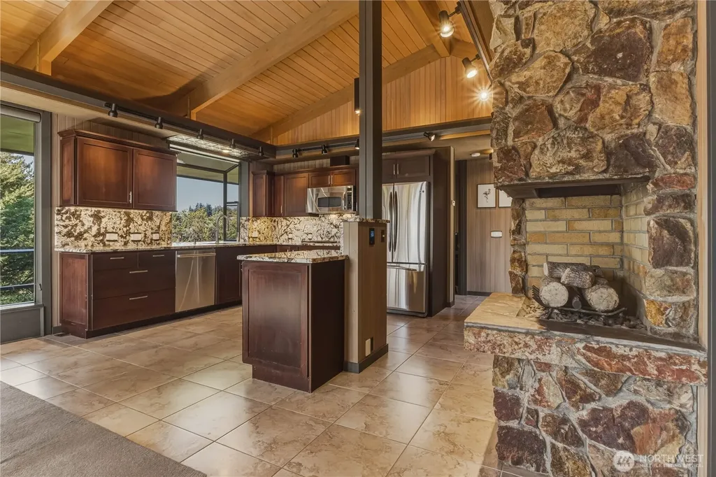 218 Sunnyslope Heights Road Wenatchee WA 98801