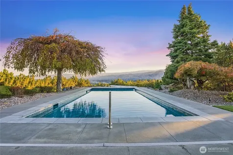 218 Sunnyslope Heights Road Wenatchee WA 98801