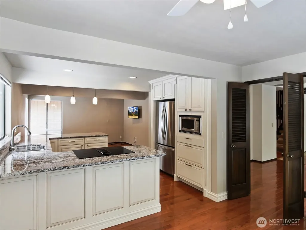 23920 SE 371 Street Enumclaw WA 98022
