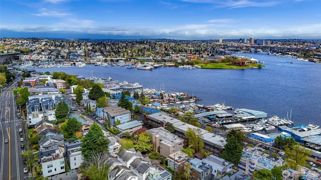 2134 Waverly Place N Seattle WA 98109