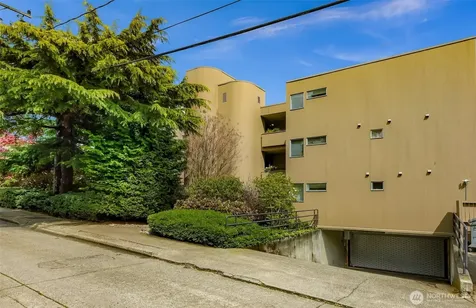 2134 Waverly Place N Seattle WA 98109