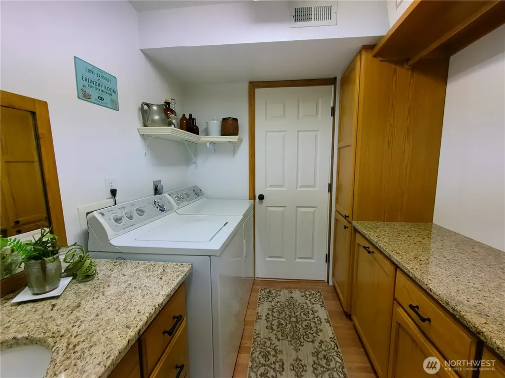 6786 La Bello Drive Lynden WA 98264