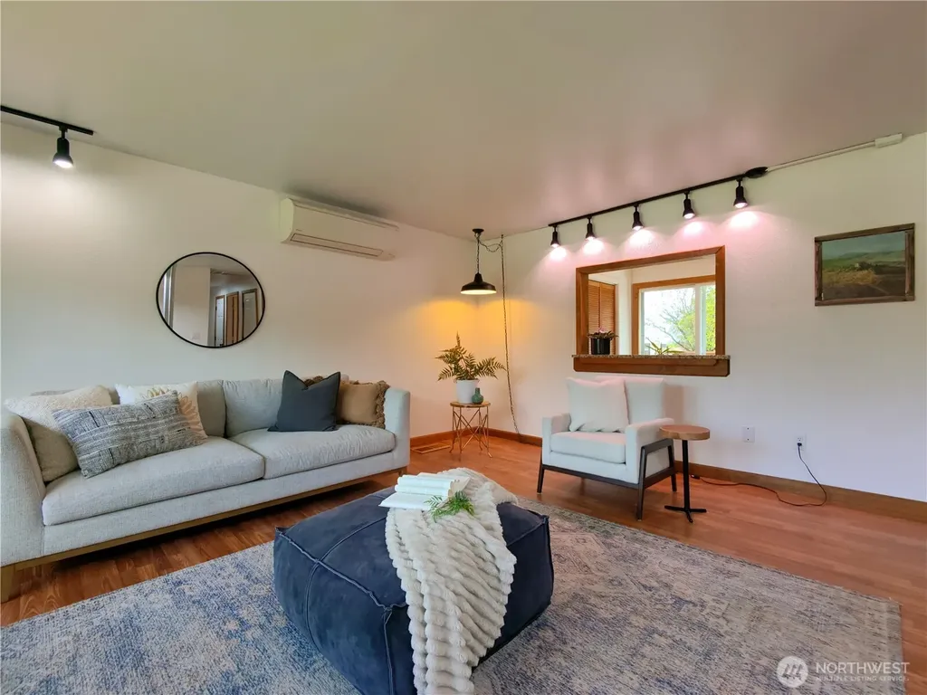 6786 La Bello Drive Lynden WA 98264